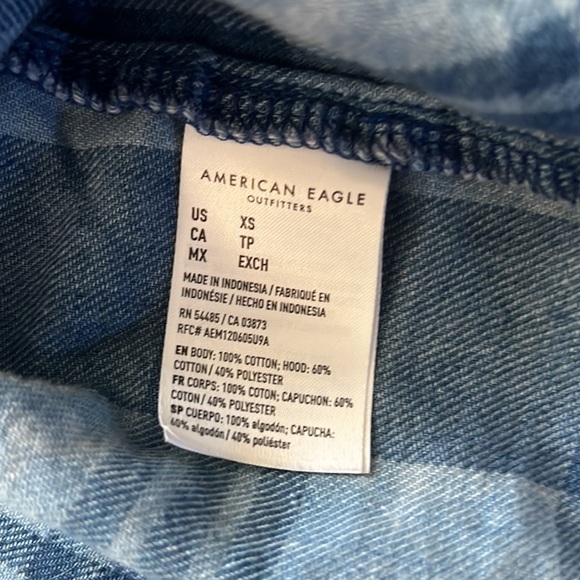 American Eagle Cropped Hooded Flannel - Picture 4 of 6